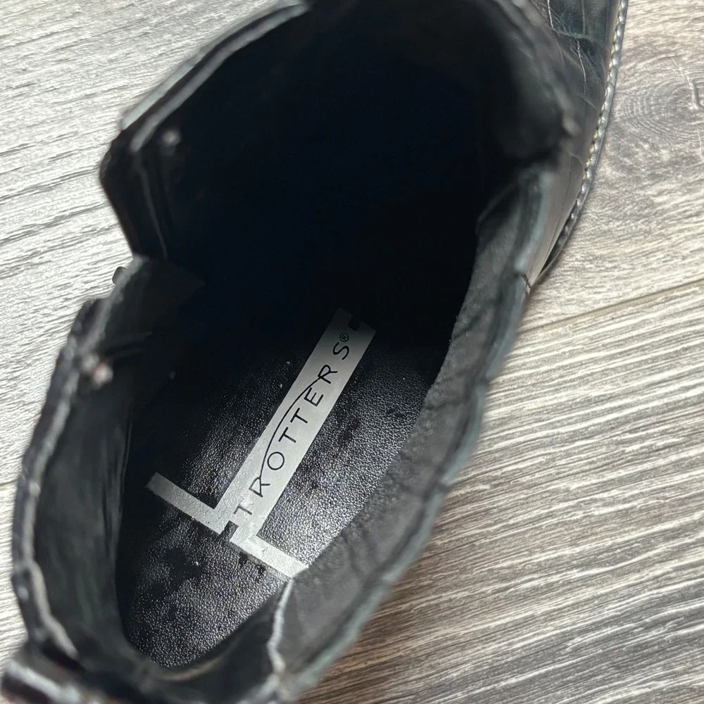 Trotters black croc
